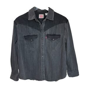 Levi’s Two-Tone Western Denim Shirt – Size M